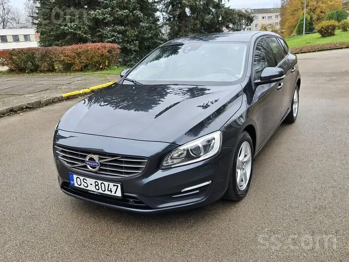 Volvo V60 2014 photo 2