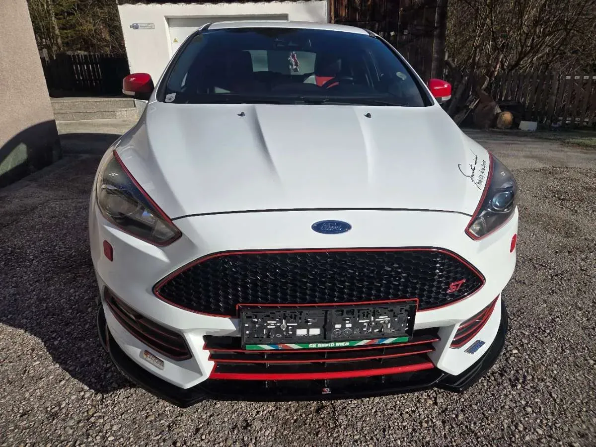 Ford Focus 2015 photo 2