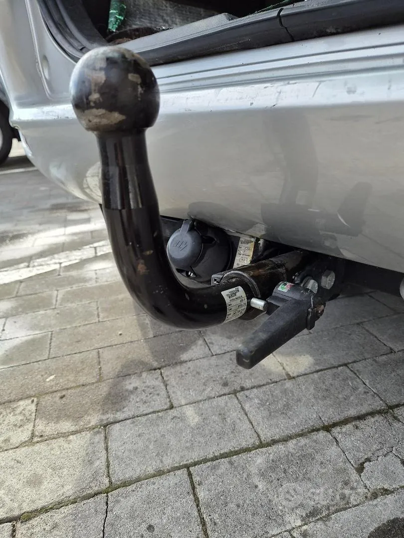 Mazda 2 2006 photo 3