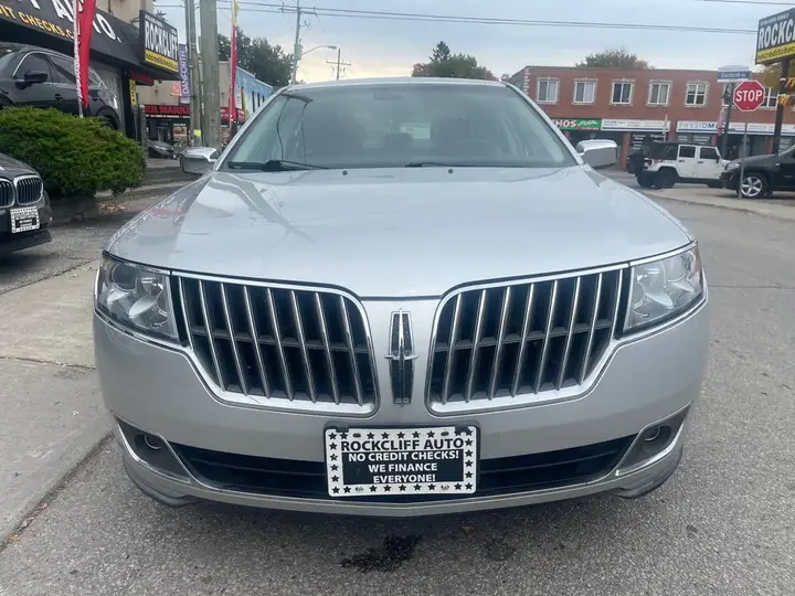 Lincoln Mkz 2011 photo 2