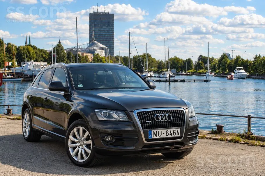 Audi Q5 2010 photo 2