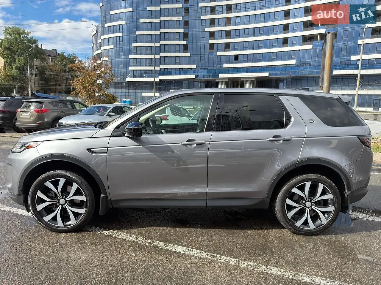 Land Rover Discovery Sport 2021 photo 4