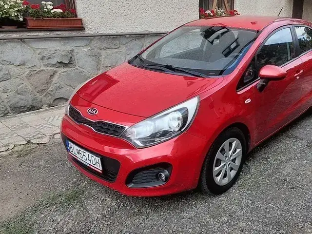 Kia Rio 2012 photo 3