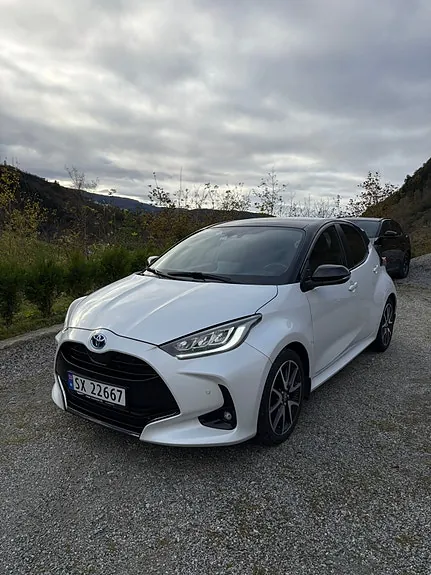 Toyota Yaris 2021 photo 2