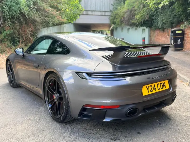 Porsche 911 2023 photo 5