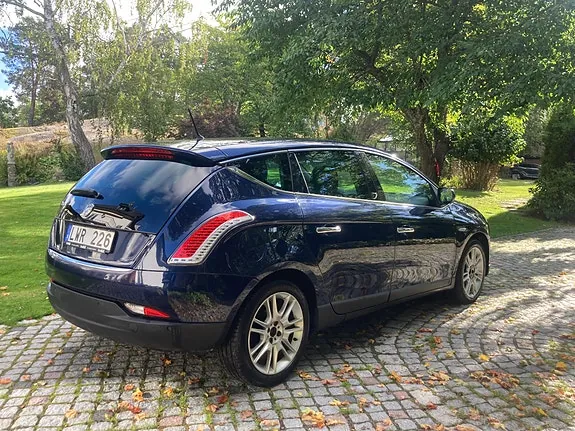 Lancia Delta 2012 photo 2