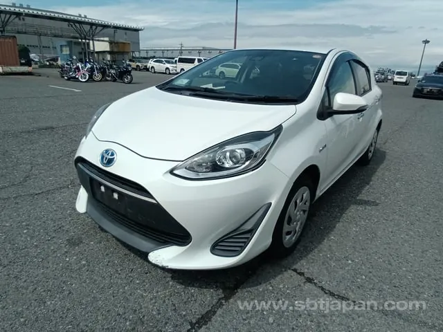 Toyota Aqua S Style 2018 photo 2