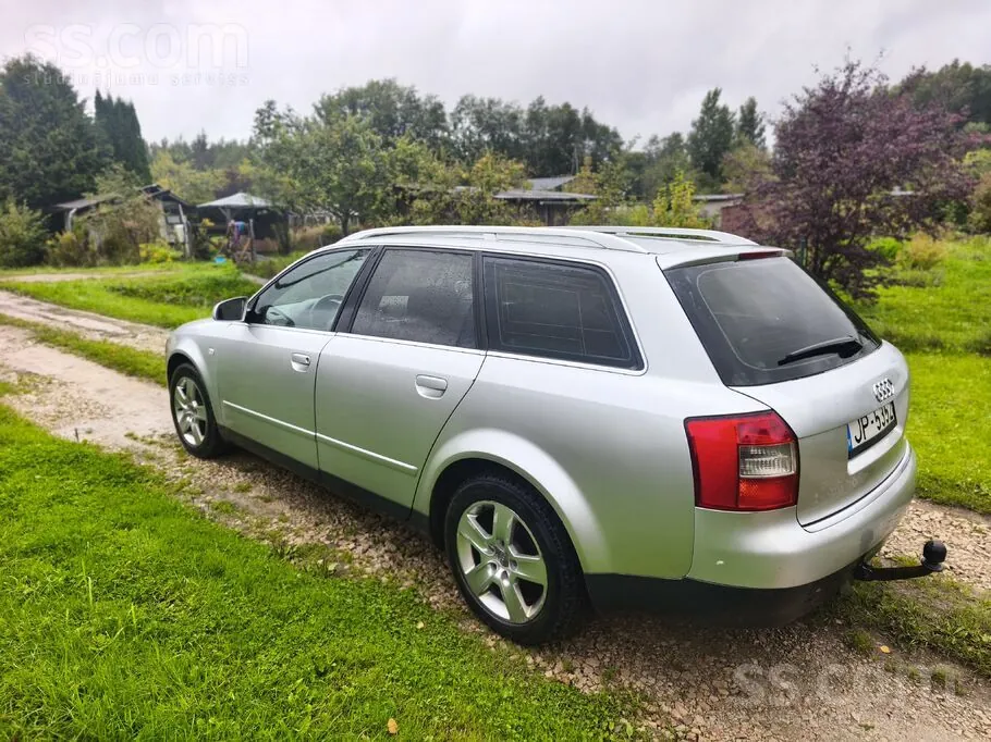 Audi A4 2003 photo 2