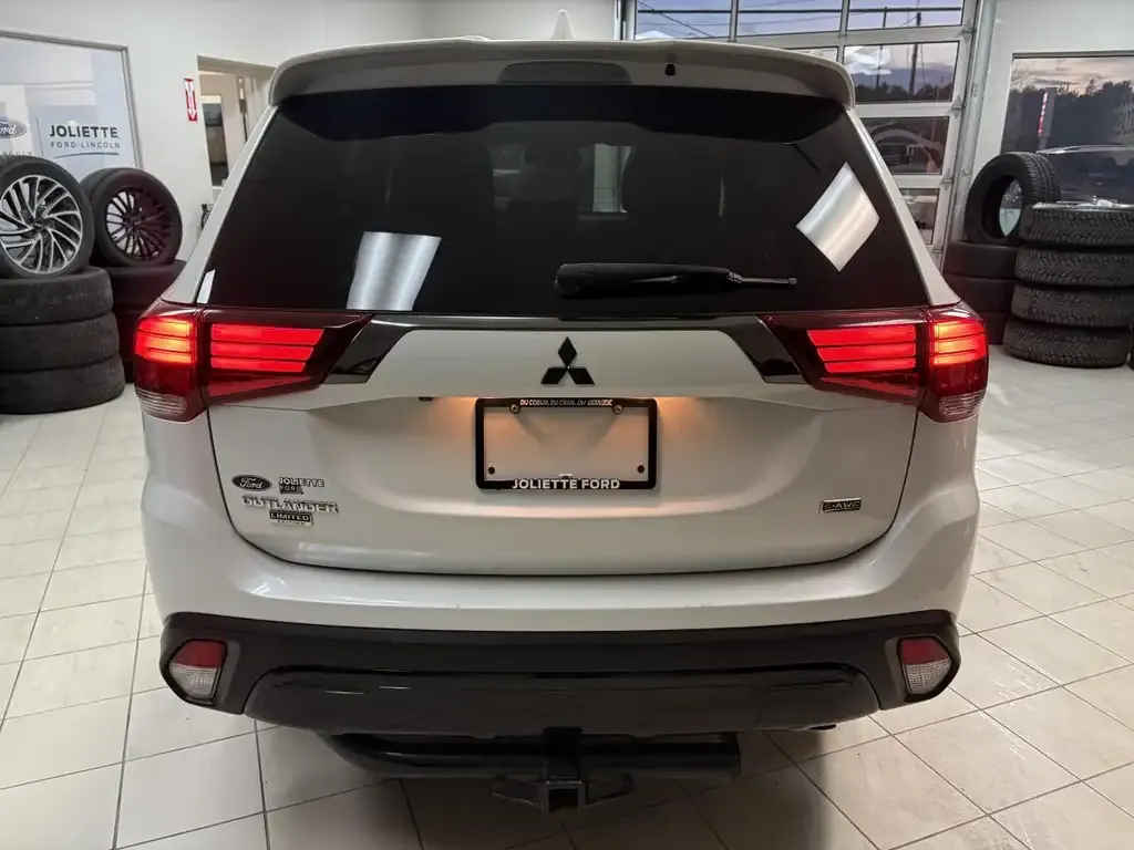Mitsubishi Outlander 2020 photo 4
