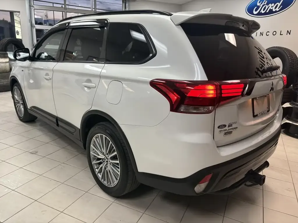 Mitsubishi Outlander 2020 photo 3