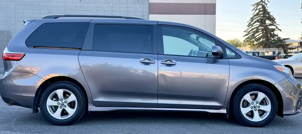 Toyota Sienna 2018 photo 4
