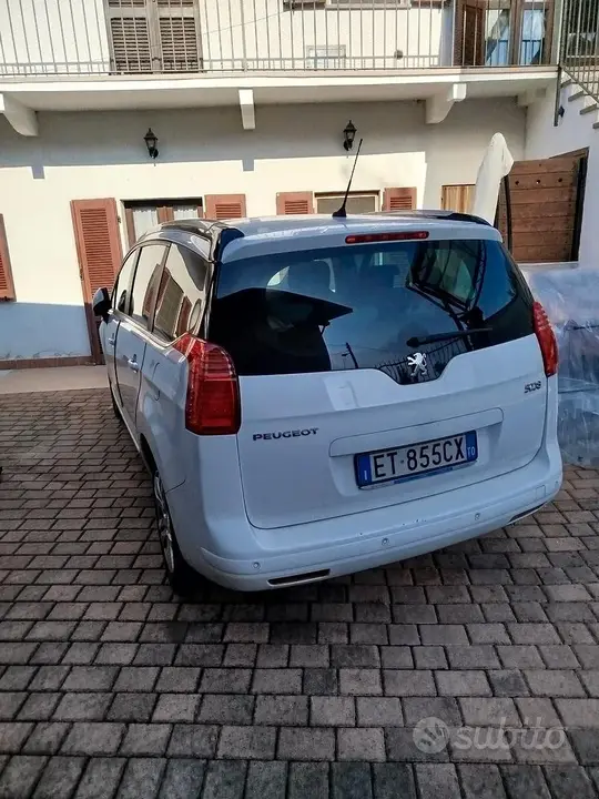 Peugeot 5008 2013 photo 5