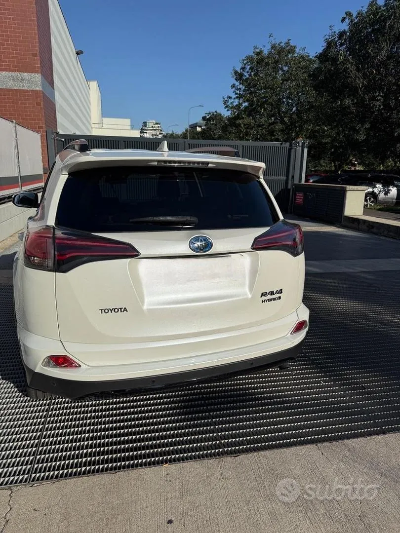 Toyota Rav4 2018 photo 4