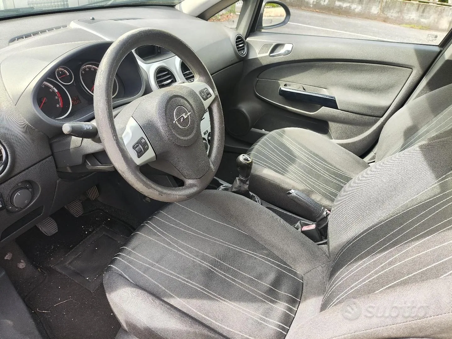 Opel Corsa 2009 photo 3
