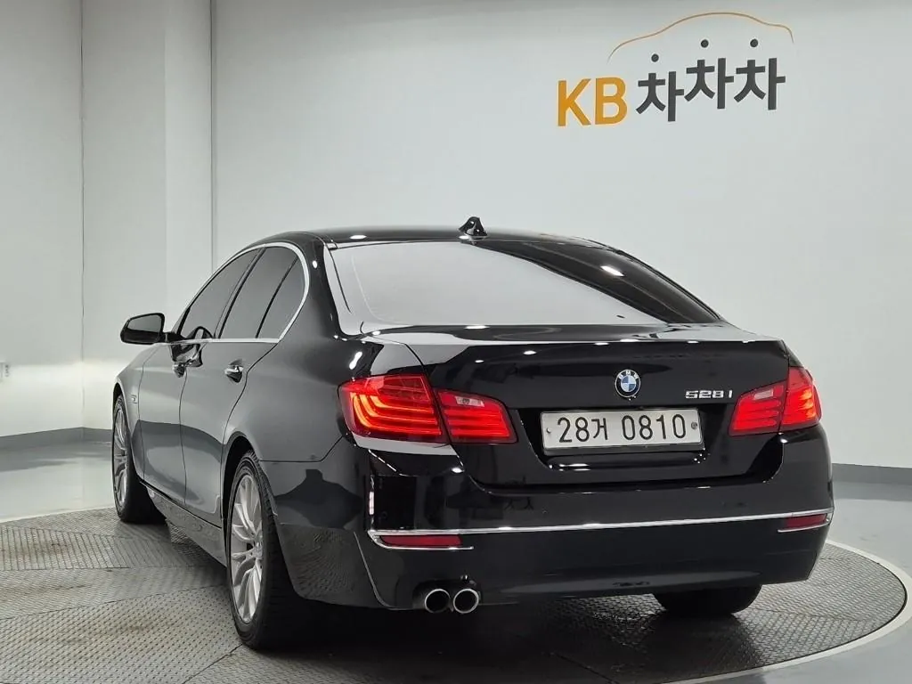 BMW 5 Series 2015 photo 2