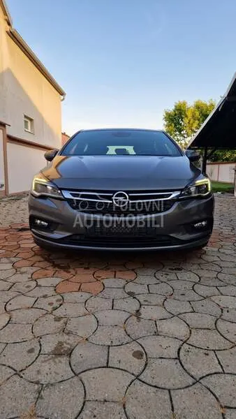 Opel Astra K 2017 photo 2
