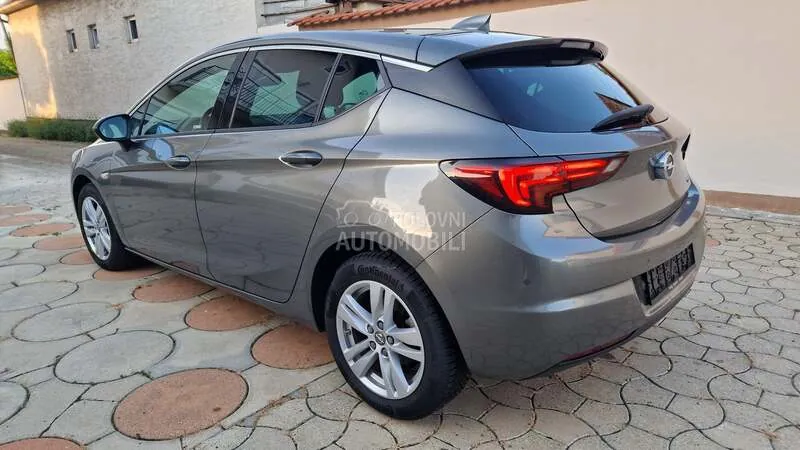 Opel Astra K 2017 photo 3
