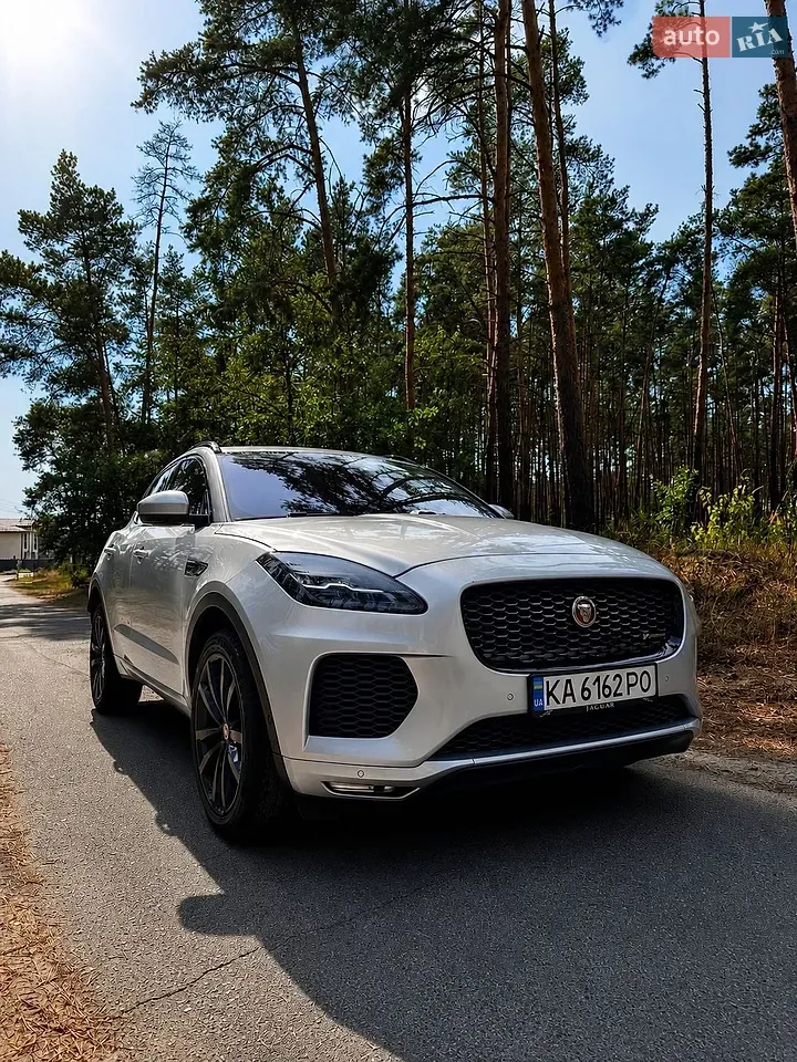 Jaguar E-Pace 2019 photo 5