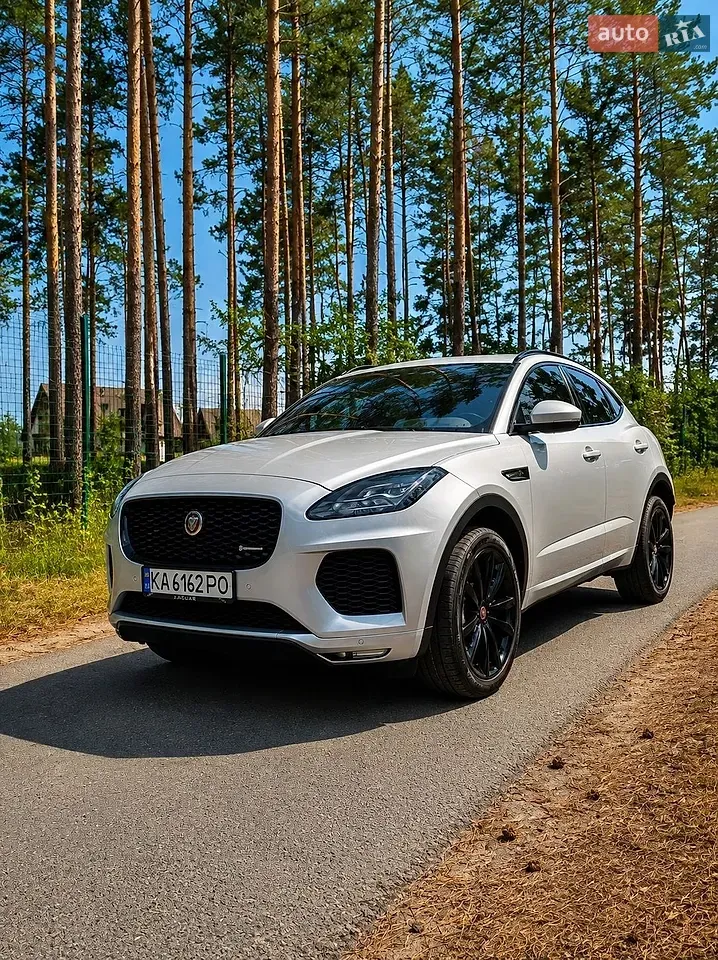 Jaguar E-Pace 2019 photo 2