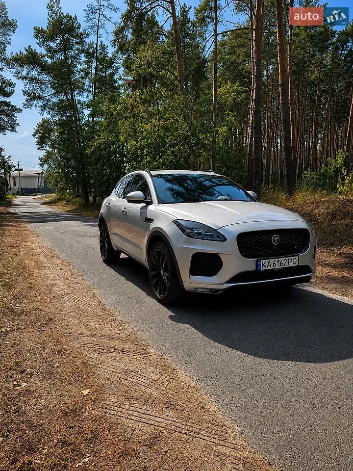 Jaguar E-Pace 2019 photo 3