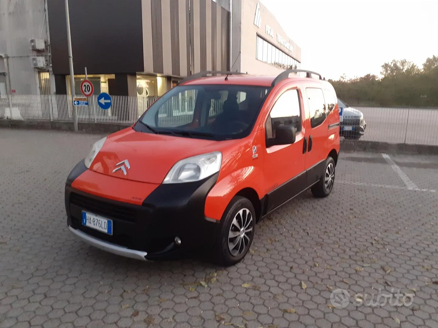 Citroen Nemo 2010 photo 2