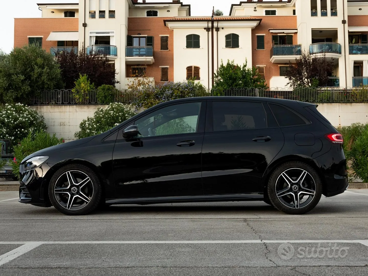 Mercedes-Benz B-Class 2020 photo 2