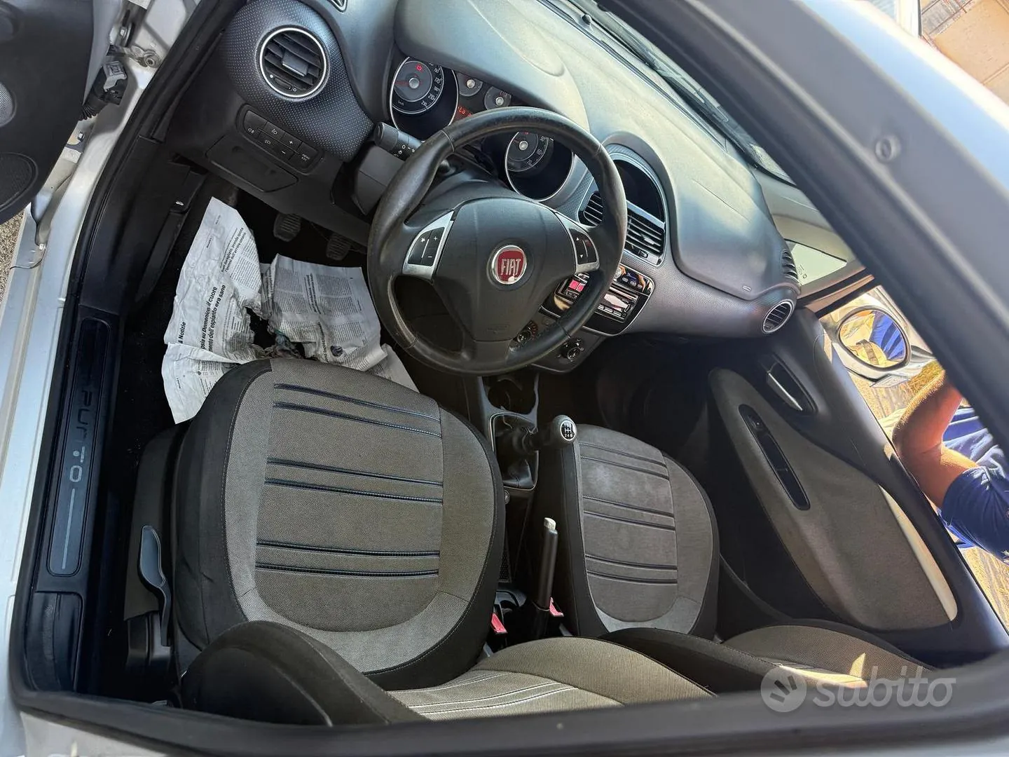 Fiat Punto Evo 2011 photo 3