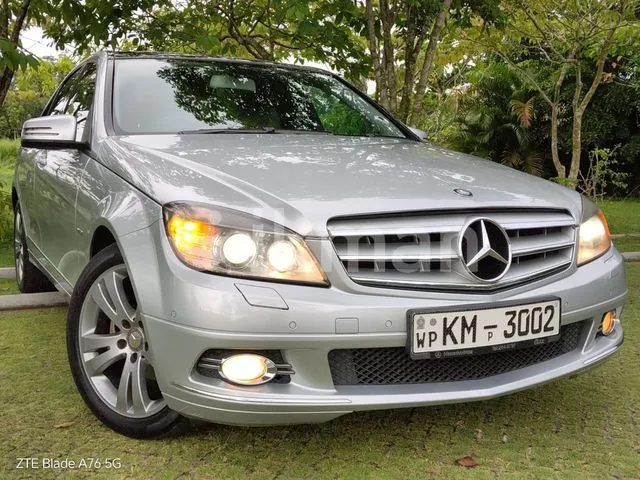 Mercedes-Benz C180