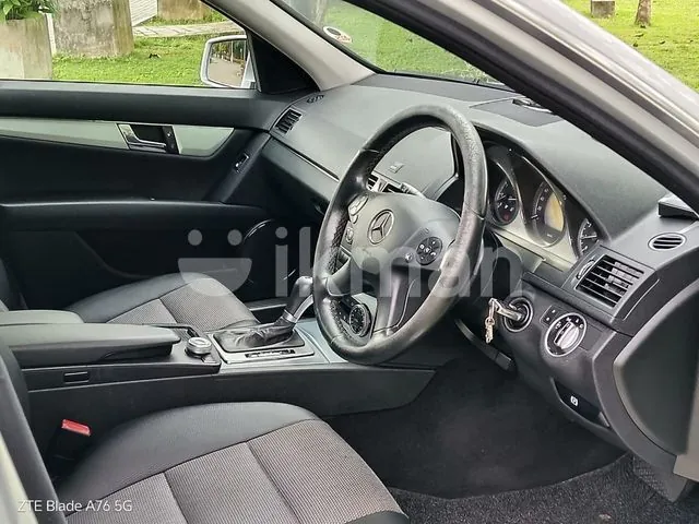 Mercedes-Benz C180 2010 photo 5