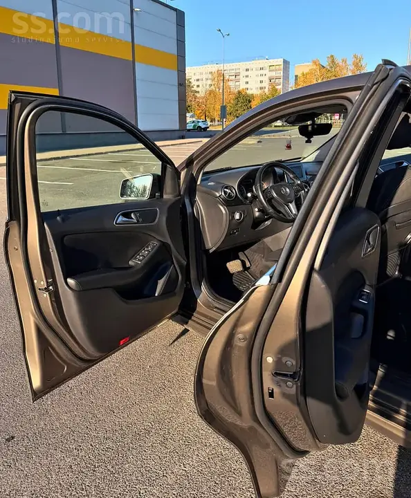 Mercedes-Benz B 180 Cdi 2012 photo 4