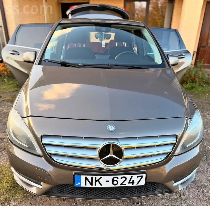 Mercedes-Benz B 180 Cdi 2012 photo 5