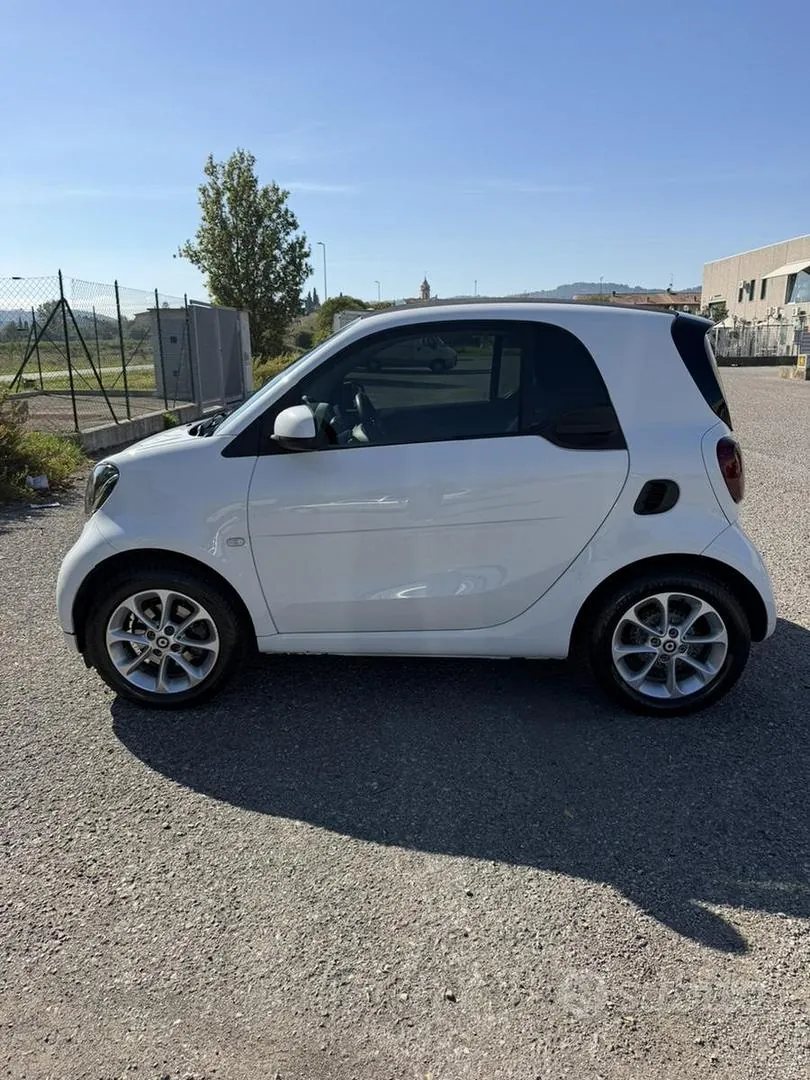 Smart Fortwo 2019 photo 3