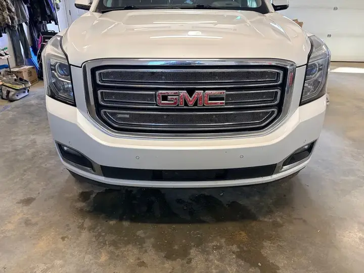 GMC Yukon 2017 photo 2