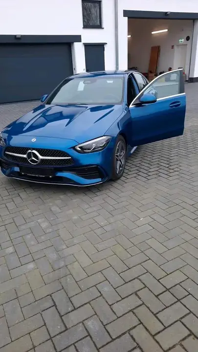 Mercedes-Benz C200