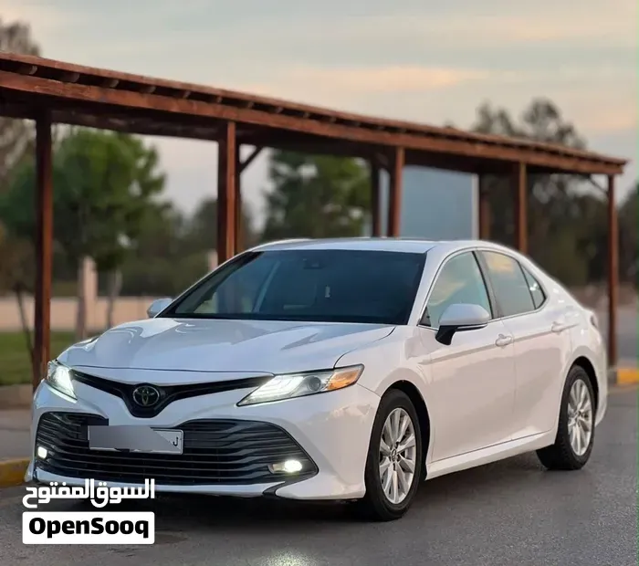 Toyota Camry 2019 photo 2