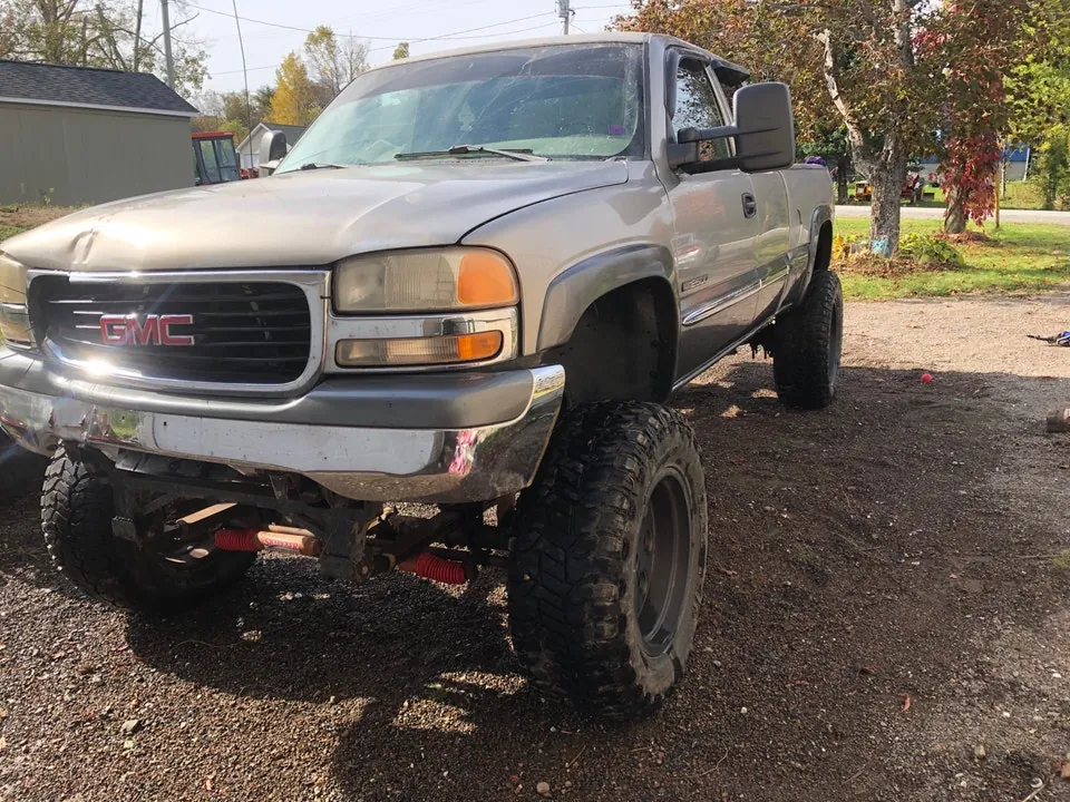 GMC Sierra 2000 photo 3