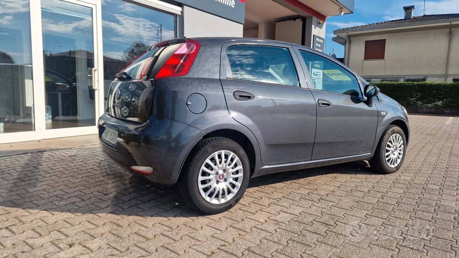 Fiat Punto 2015 photo 3