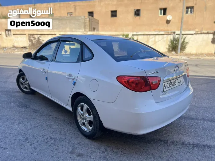 Hyundai Elantra 2010 photo 4