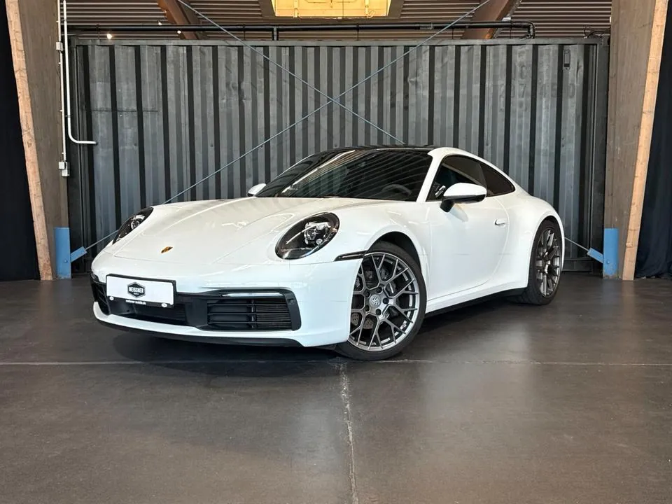 Porsche 911 Carrera