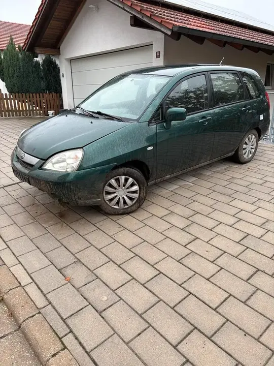 Suzuki Liana