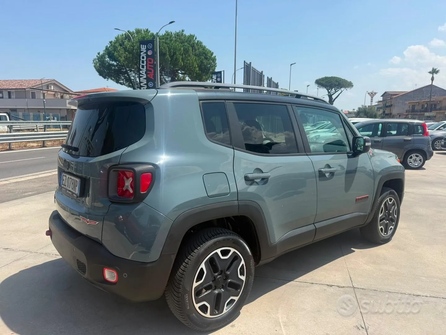 Jeep Renegade 2015 photo 4