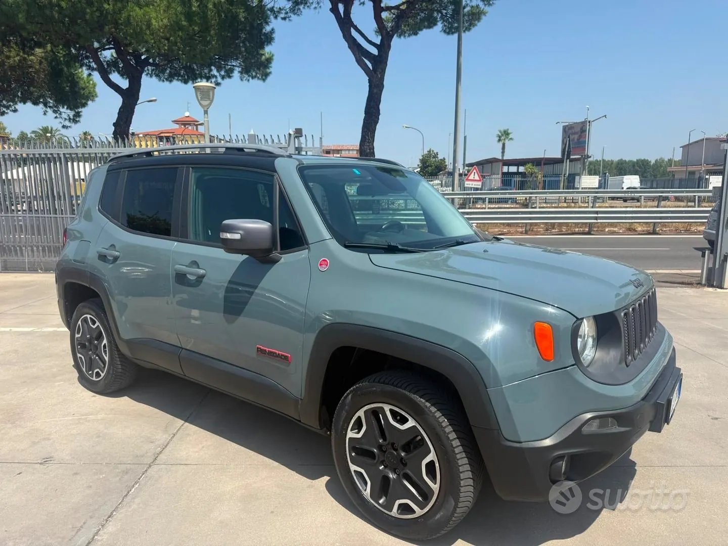 Jeep Renegade 2015 photo 3