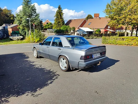 Mercedes-Benz 190 1991 photo 4