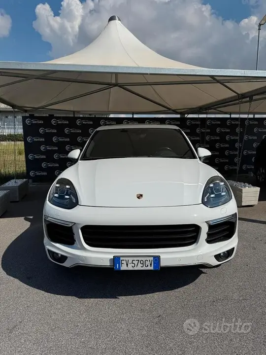 Porsche Cayenne 2016 photo 2