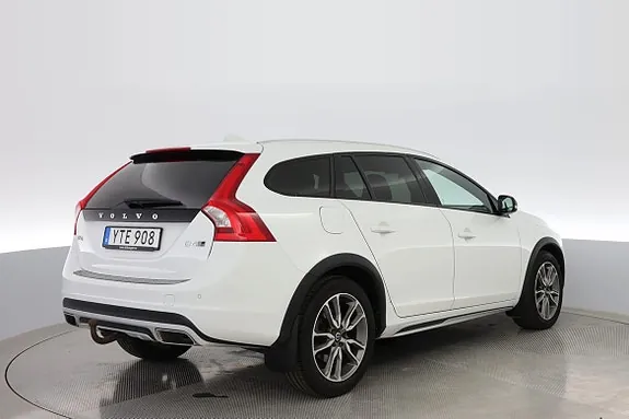 Volvo V60 Cross Country 2018 photo 4