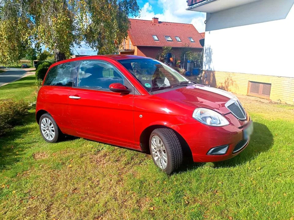 Lancia Ypsilon