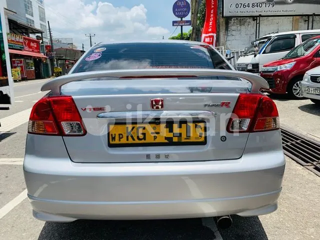 Honda Civic 2003 photo 2