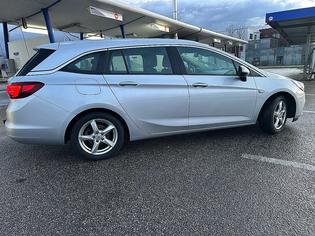 Opel Astra 2020 photo 3