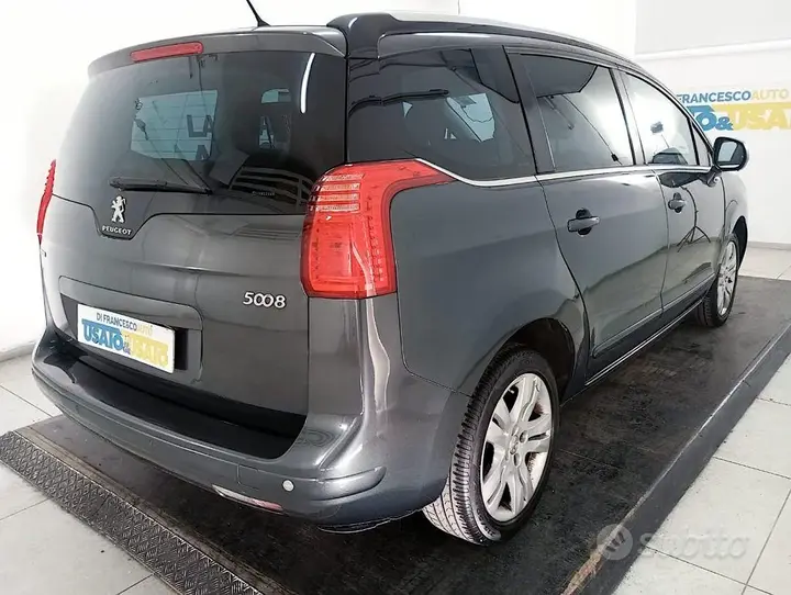 Peugeot 5008 2016 photo 2