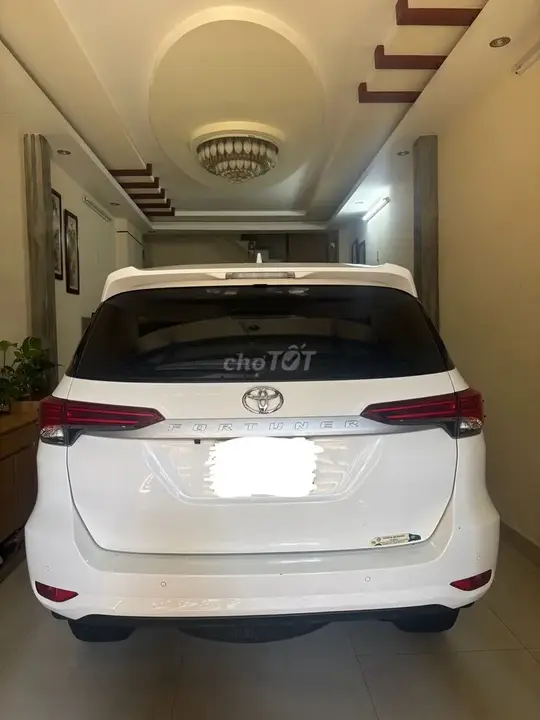 Toyota Fortuner 2022 photo 3